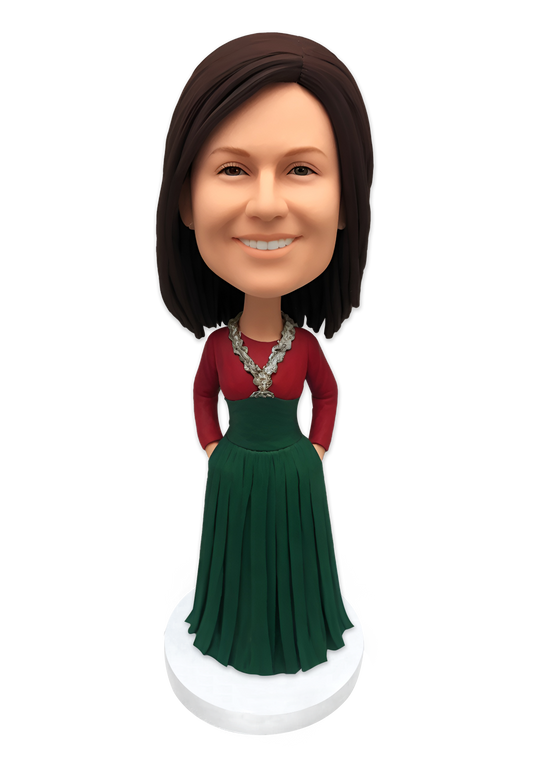 Female in Ireland Traditional Outfit-2
